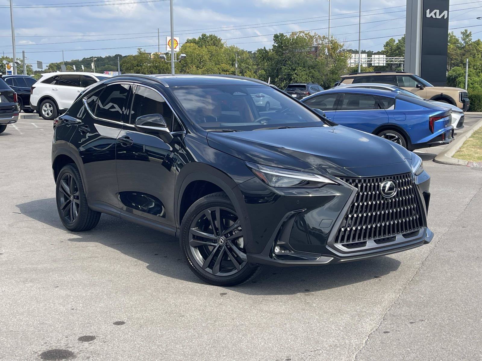 Used 2025 Lexus NX 450h+ AWD w/ Accessory Package (Z2) image 1