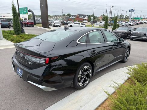 New 2026 Hyundai Sonata SEL FWD image 6