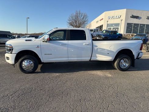 New 2026 RAM 3500 Laramie w/ Towing Technology Group AWD/4WD image 2