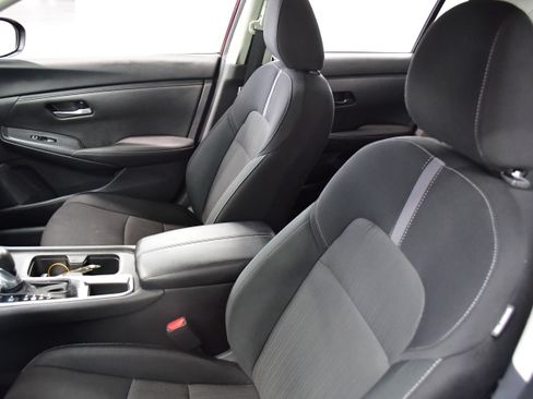 Used 2025 Nissan Sentra SV FWD image 8