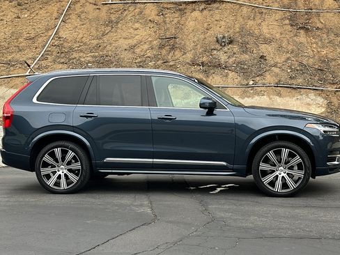 Used 2025 Volvo XC90 T8 Plus AWD/4WD image 3