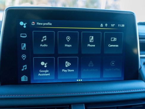 Used 2023 Chevrolet Suburban RST image 17