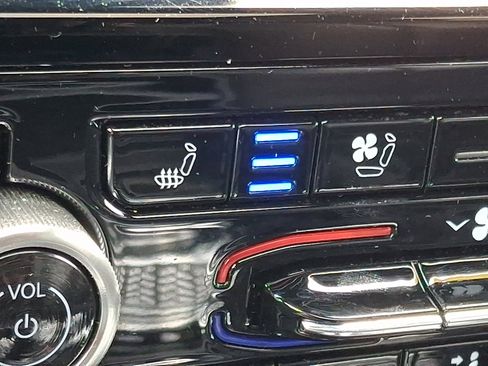 Certified 2023 Jeep Grand Cherokee L Overland w/ Advanced Protech Group III image 25