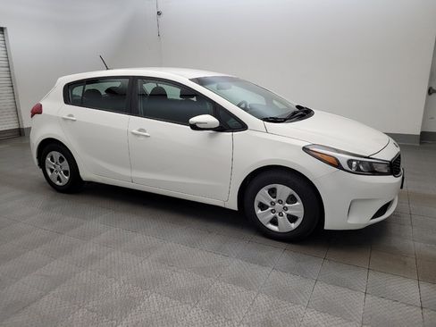 Used 2018 Kia Forte LX FWD image 11