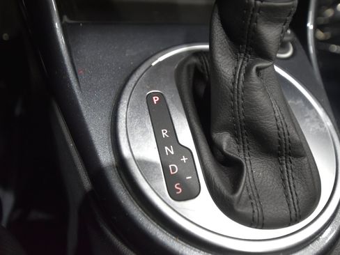 Used 2018 Volkswagen Beetle 2.0T image 36