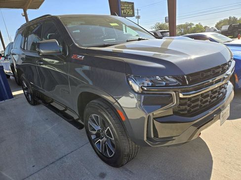 Used 2021 Chevrolet Tahoe Z71 w/ Z71 Signature Package image 2