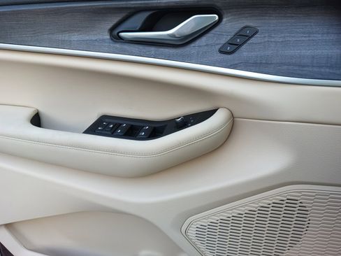 New 2025 Jeep Grand Cherokee L Limited w/ MOPAR Finishing Package image 23