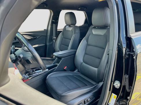 Used 2021 Chevrolet TrailBlazer RS w/ Technology Package FWD image 21