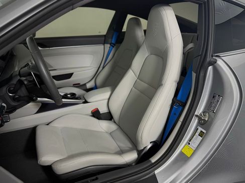 Certified 2023 Porsche 911 Carrera RWD image 5