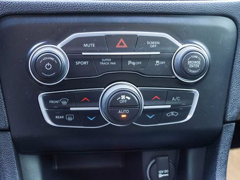 Used 2023 Dodge Charger SXT w/ Blacktop Package AWD/4WD image 17