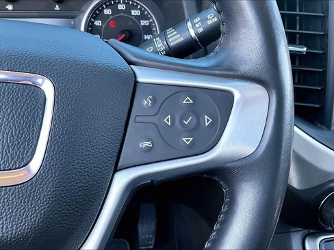Used 2021 GMC Acadia SLT w/ Elevation Edition FWD image 12