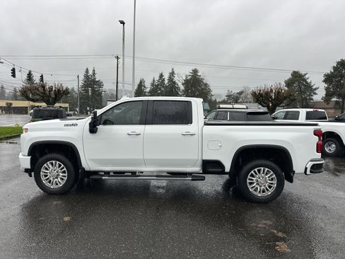 Used 2023 Chevrolet Silverado 3500 High Country w/ Z71 Off-Road Package image 2