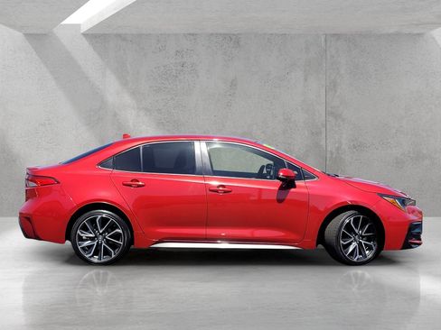 Used 2021 Toyota Corolla SE FWD image 4