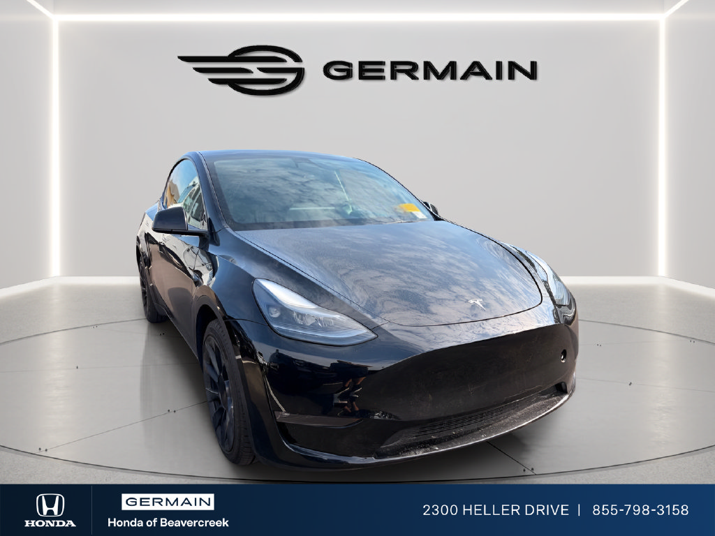 Used 2023 Tesla Model Y Long Range AWD/4WD image 1