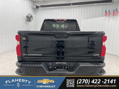 Used 2021 Chevrolet Silverado 2500 LTZ w/ Z71 Chrome Sport Edition image 4