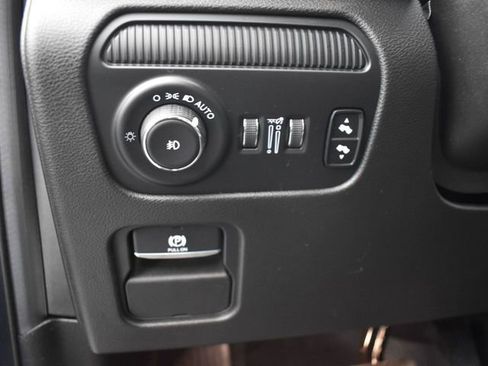 Used 2022 Jeep Wagoneer Series III image 17