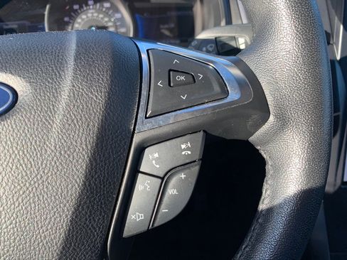 Certified 2022 Ford Edge SEL image 6