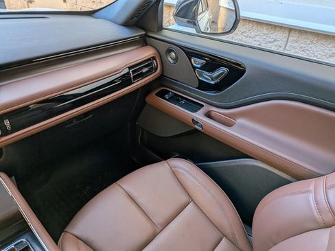 New 2026 Lincoln Aviator Reserve image 18