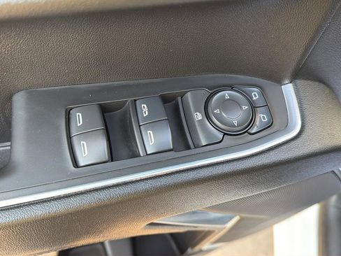 Used 2025 Chevrolet Silverado 1500 LT image 19