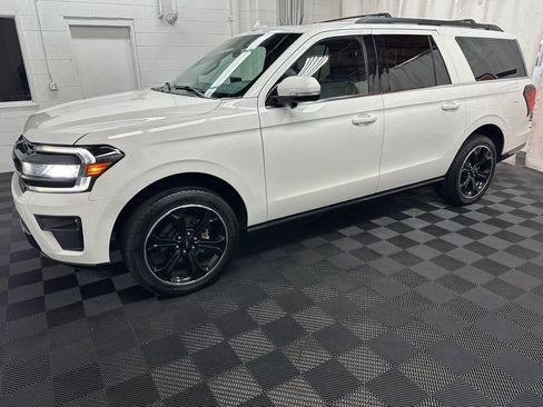 Used 2024 Ford Expedition Max Limited AWD/4WD image 5