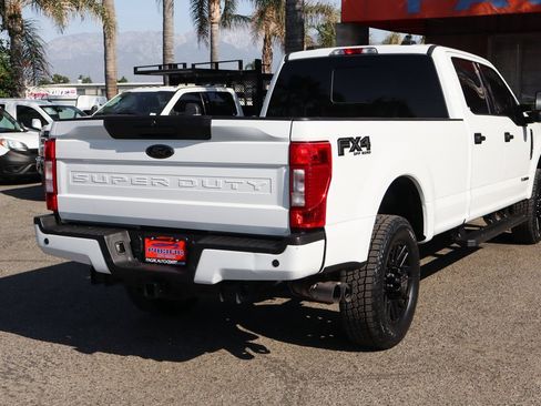 Used 2022 Ford F250 XLT w/ Black Appearance Package image 8