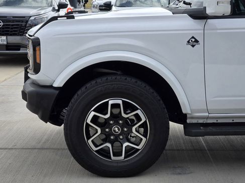 Used 2023 Ford Bronco Outer Banks AWD/4WD image 7