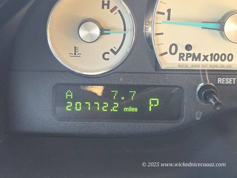 Used 2005 Ford Thunderbird Deluxe 2dr Convertible image 14