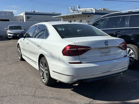 Used 2017 Volkswagen Passat 1.8T R-Line FWD image 9