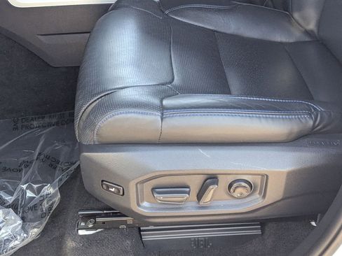 Used 2024 Toyota Tundra Platinum AWD/4WD image 21