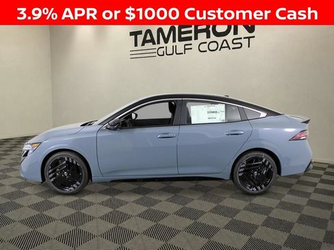 New 2026 Nissan Sentra SR w/ Floor Mat Package FWD image 6