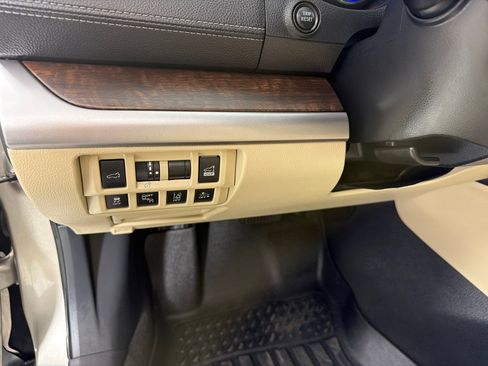 Used 2019 Subaru Outback 2.5i Limited AWD/4WD image 15