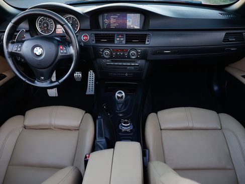 Used 2013 BMW M3 Convertible image 2