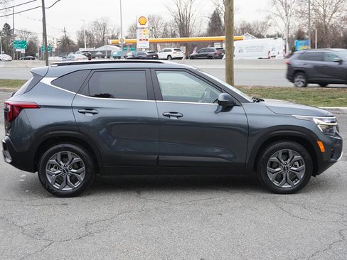 Used 2024 Kia Seltos S image 19
