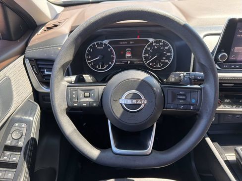 Used 2023 Nissan Rogue SV FWD image 22