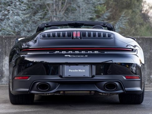 Certified 2025 Porsche 911 Carrera S image 10