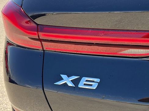 Used 2022 BMW X6 xDrive40i w/ M Sport Package AWD/4WD image 10