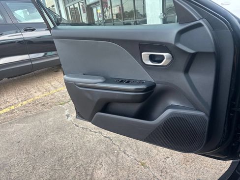 Used 2025 Kia K4 FWD image 18