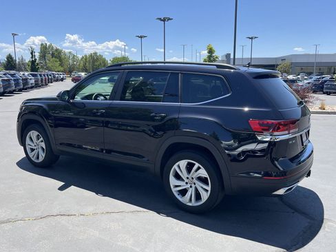 Used 2023 Volkswagen Atlas SE w/ Panoramic Sunroof Package AWD/4WD image 11