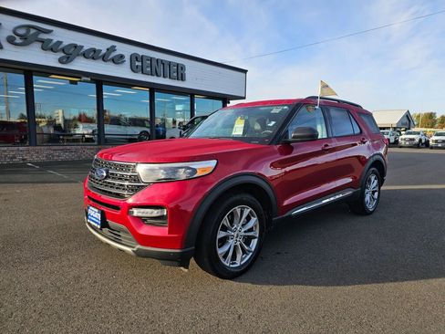 Certified 2023 Ford Explorer XLT w/ Equipment Group 202A image 2