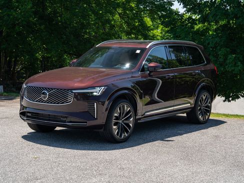 Used 2025 Volvo XC90 T8 Ultra AWD/4WD image 4