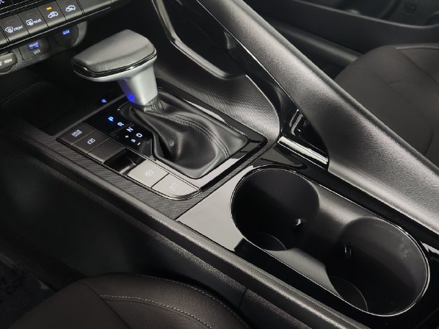 Certified 2025 Hyundai Elantra SEL FWD image 29