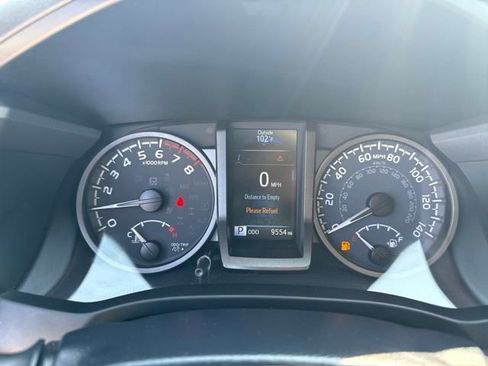 Certified 2023 Toyota Tacoma TRD Off-Road w/ Advanced Technology Package AWD/4WD image 9