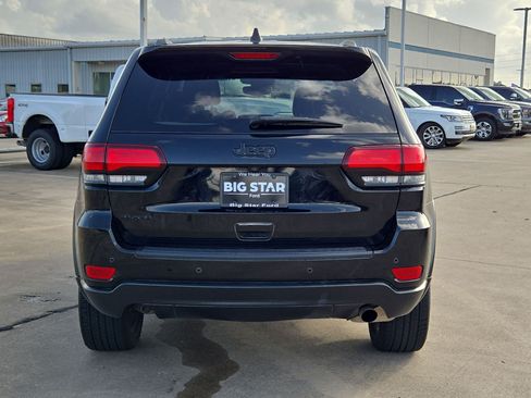 Used 2021 Jeep Grand Cherokee Freedom Edition AWD/4WD image 5
