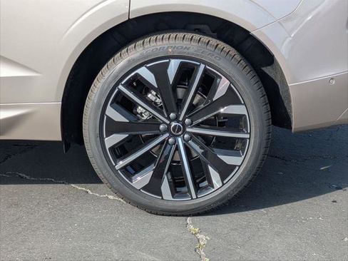 New 2026 Volvo XC60 B5 Ultra w/ Protection Package Premier image 6
