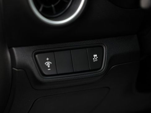 Used 2024 Kia Forte LXS image 19