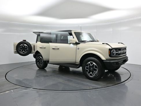 New 2025 Ford Bronco Outer Banks image 33