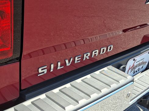 Used 2018 Chevrolet Silverado 1500 LT w/ All Star Edition AWD/4WD image 31