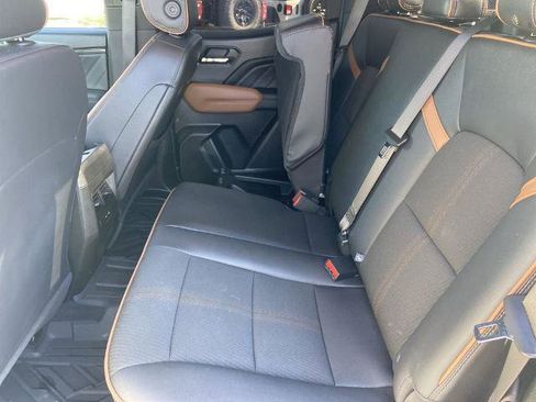 Used 2024 GMC Canyon AT4 image 21