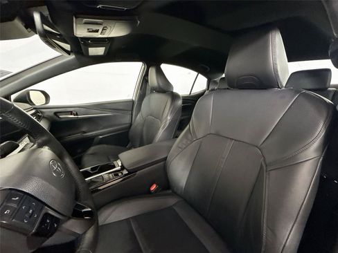 Certified 2025 Toyota Camry XSE FWD image 3
