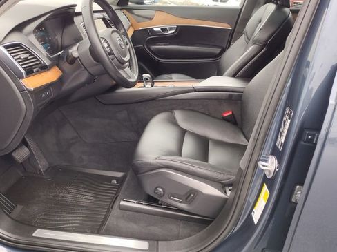 Used 2023 Volvo XC90 T8 Plus w/ Protection Package Premier image 11